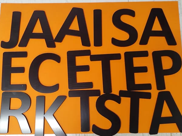 Melns organiskais stikls 5mm